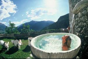 Click the image to view photos taken whilst walking on this 1-day itinerary.